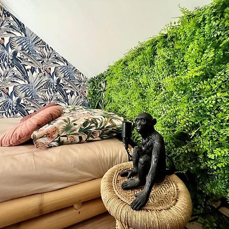 Nuit Dans La Jungle - Love Room Souppes-sur-Loing المظهر الخارجي الصورة